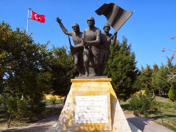 Çanakkale Şehitlikler ve Bozcaada & Assos Turu