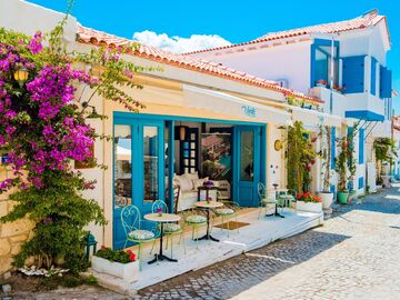 Domatia - Karina - Çeşme - Alaçatı Turu